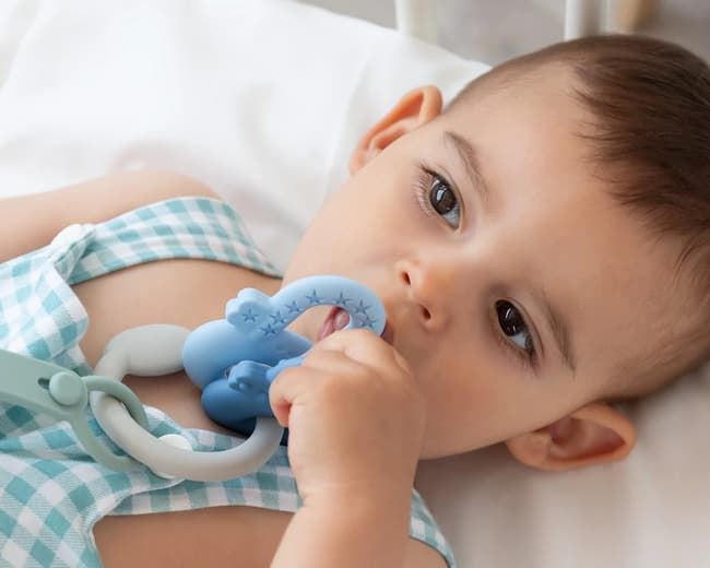 Mordedor para bebé llaves de silicona azul y gris - Imagen 2