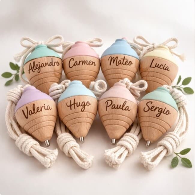 Peonza Personalizada de Madera - Imagen 3